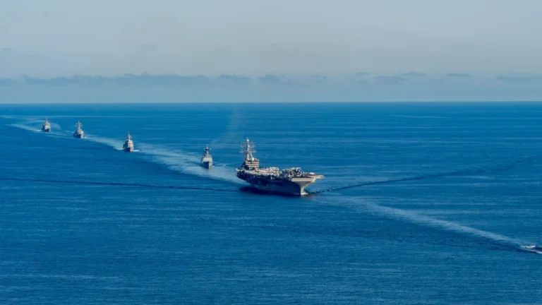 Movimentação militar dos EUA no Caribe aumenta pressão sobre Maduro