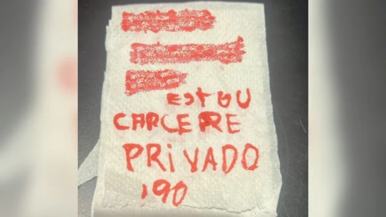 Mulher pede socorro em papel higiênico e é resgatada em SC