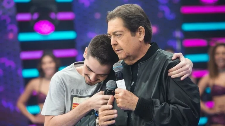 João Silva se declara ao pai nas redes sociais: “Minha inspiração”