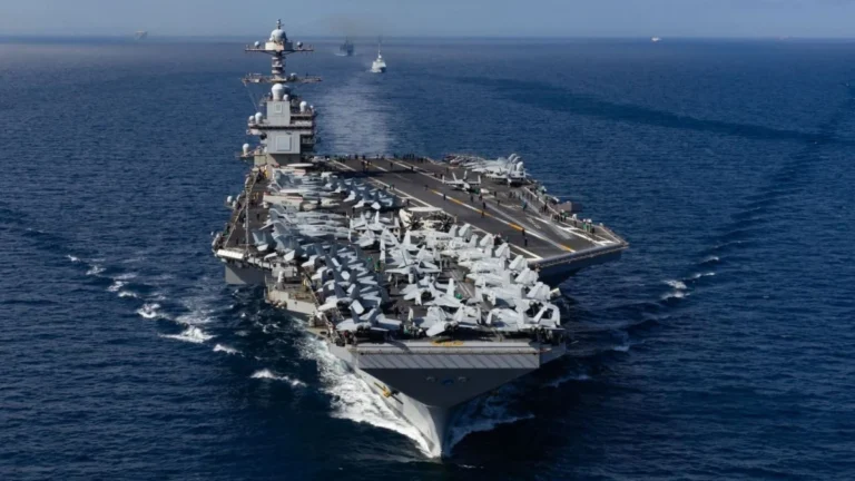 Conheça o USS Gerald R. Ford, maior porta-aviões do mundo enviado ao Caribe