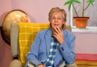 McCartney desabafa sobre fim dos Beatles e revisita teoria da conspiração