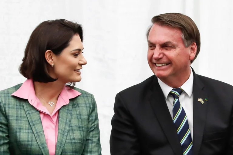 Bolsonaro jamais apoiaria candidatura de Michelle em 2026, diz especialista