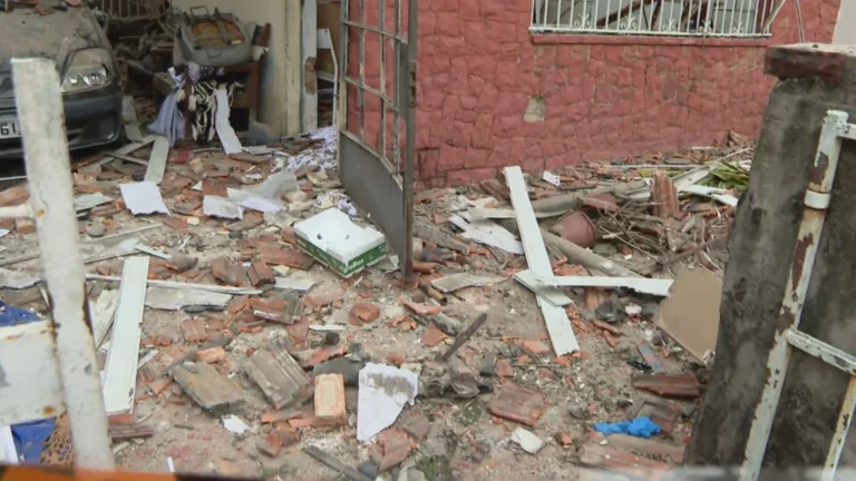 “Ninguém sabia de fogos”, diz sogra de moradora ferida em explosão em SP