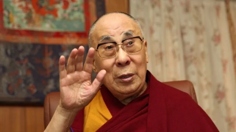 Grammy 2026: Dalai Lama, líder espiritual, é indicado à premiação