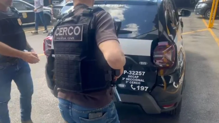 Três homens são presos por roubar casa de luxo na zona oeste de SP