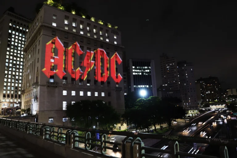 Prefeitura faz homenagem à volta do AC/DC a São Paulo
