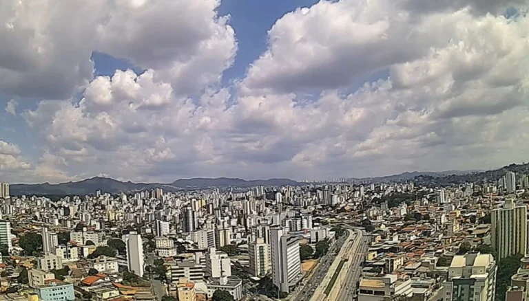 Semana em Belo Horizonte deve ter chuvas intensas e variação de temperatura