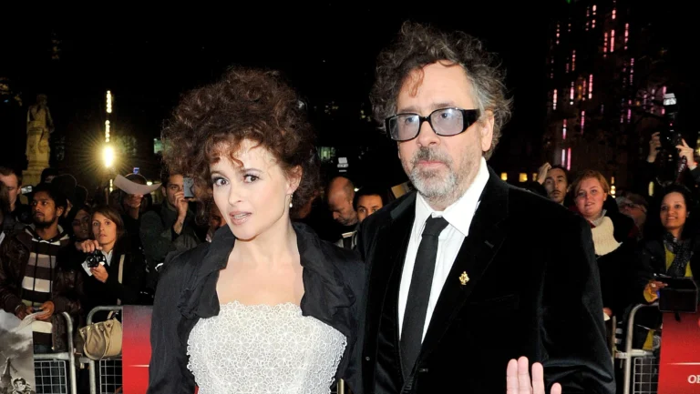 Helena Bonham Carter diz que Tim Burton desenhou enquanto ela dava à luz