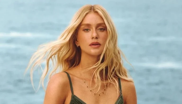 Marina Ruy Barbosa posa de biquíni e ganha elogios: “Perfeição”