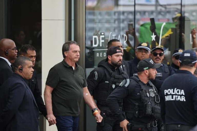 Após STF negar recurso, veja o que falta para possível prisão de Bolsonaro
