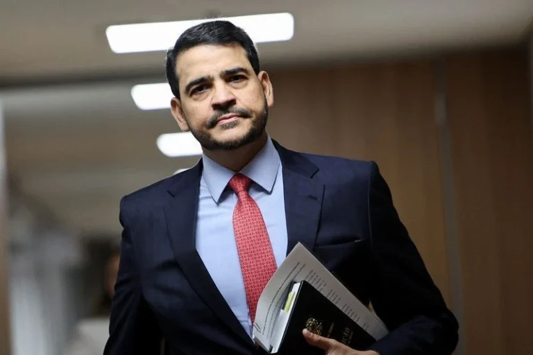 Messias mira bancadas para tentar garantir vaga no STF