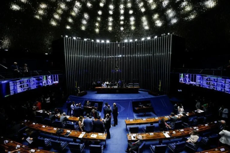Senado aprova atualização patrimonial no IR e incorpora MP do IOF