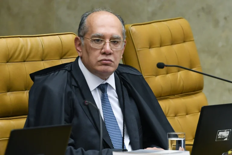 Análise: Decisão de Gilmar faz impeachment exigir 54 votos no Senado