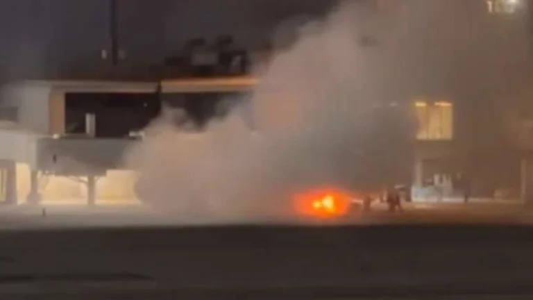 DESESPERO! Passageiros são retirados de voo em meio a incêndio em Guarulhos