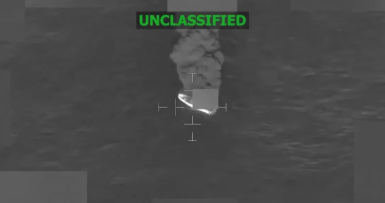 Ataque dos EUA atinge embarcação no Pacífico e deixa dois mortos