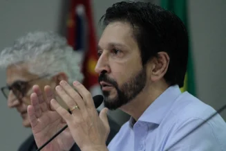 Nunes declara apoio à candidatura de Flávio Bolsonaro em 2026