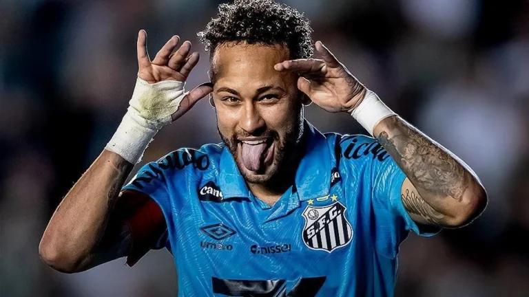 Neymar desmente jornalista sobre foco na Copa: “Fontes: da cabeça dele”