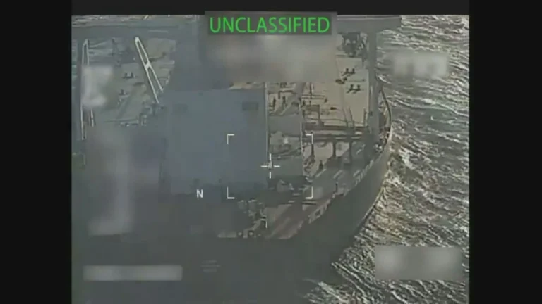 EUA sancionam familiares de Maduro e navios que levam petróleo venezuelano