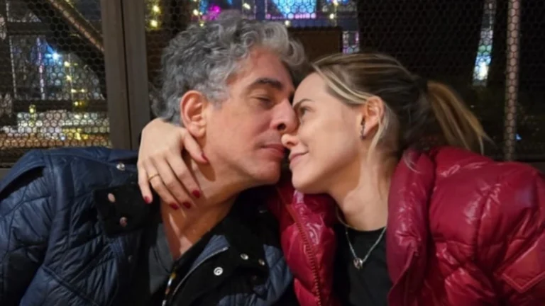 Voltaram? Letícia Colin curte aniversário ao lado do ex Michel Melamed