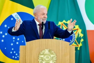 Lula assina indulto de Natal e deixa de fora presos pelo 8/1 e delatores