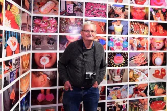 Morre Martin Parr, fotógrafo aclamado por retratar o cotidiano britânico