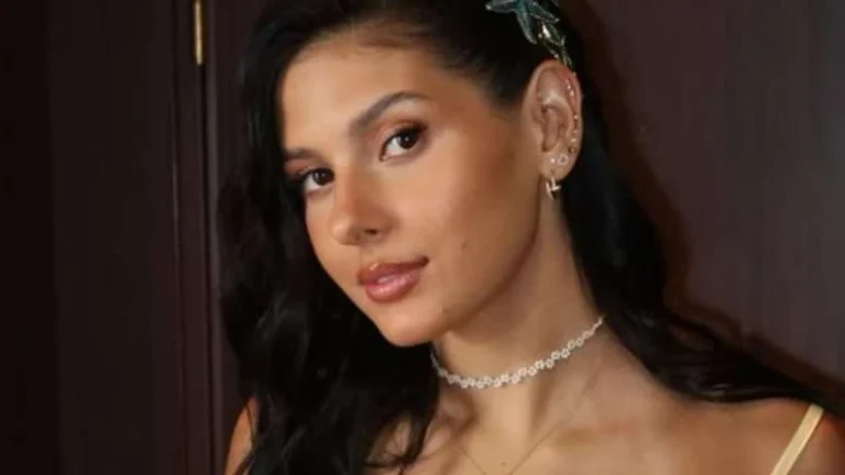 Ana Castela passa perrengue ao ficar presa em navio: Não respira