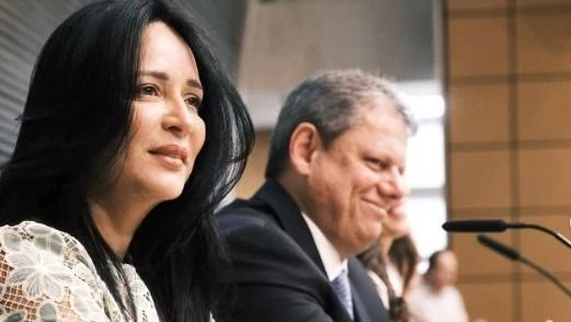 Mulher de Tarcísio pede a marido “novo CEO” para o país