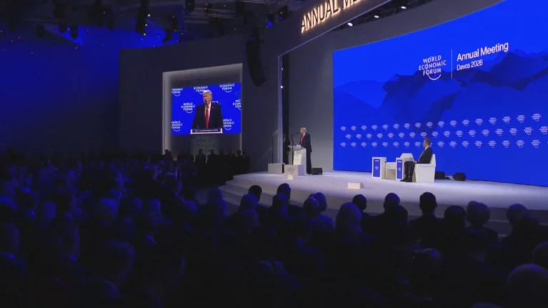 “Fomos estúpidos por devolver a Groenlândia à Dinamarca”, afirma Trump