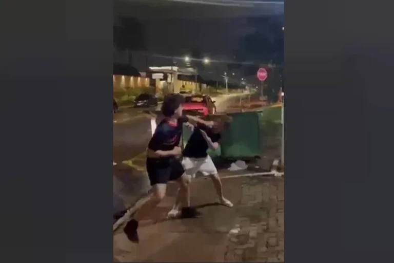 Adolescente é intubado com traumatismo craniano após briga por chiclete. Veja vídeo