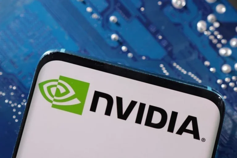 Aprovação de Trump para vendas de chips da Nvidia à China geram críticas