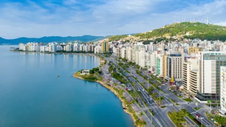 Previsão indica chuvas intensas no início da semana em Florianópolis