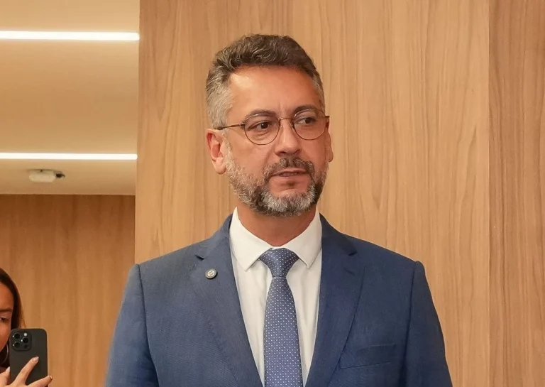 Real Time: avaliação positiva de gestão Clécio (AP) é de 28%; negativa, 20%