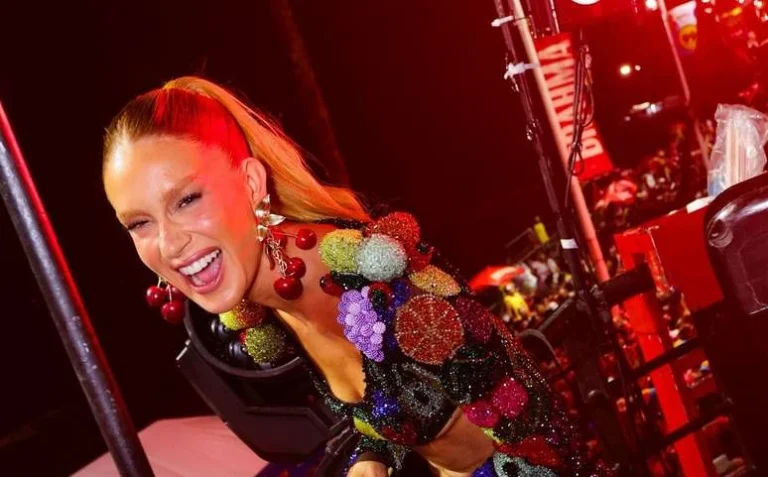 Salvador: Marina Ruy Barbosa repete look de Sato e usa vestido de R$ 42 mil