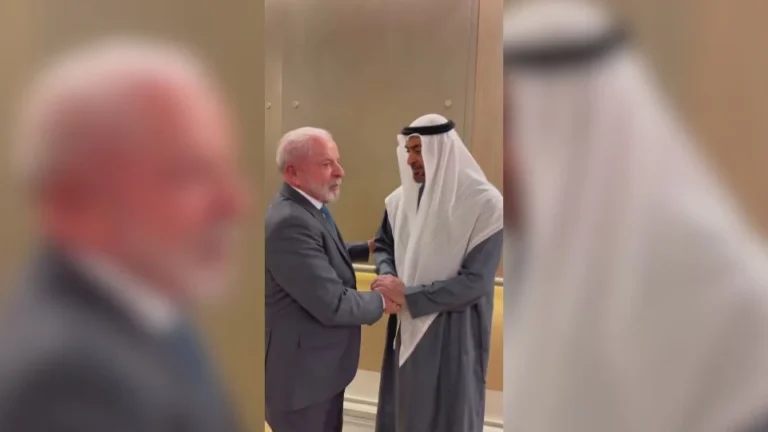 Lula encontra presidente dos Emirados Árabes após viagem à Coreia do Sul