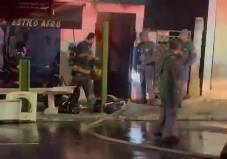 Explosão por vazamento de gás deixa ao menos dez feridos em SP