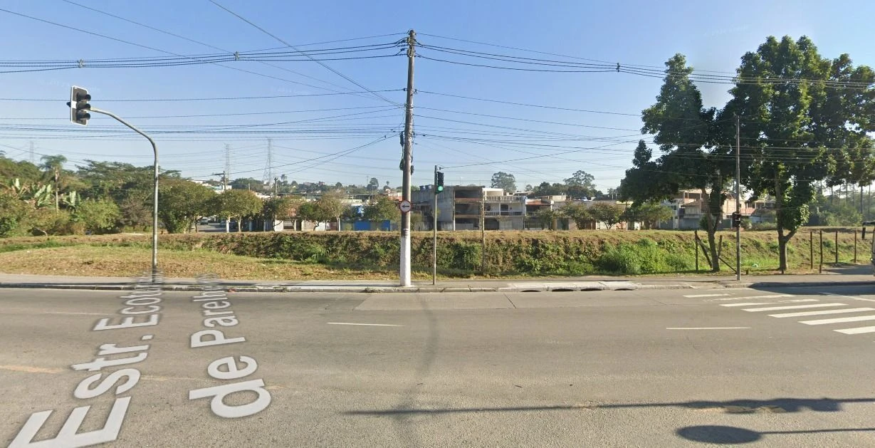 Corpo encontrado em mala é de mulher de 34 anos, diz polícia de SP