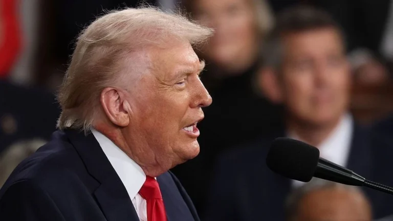 Base de Trump se preocupa com tentativa de mudança de regime do Irã