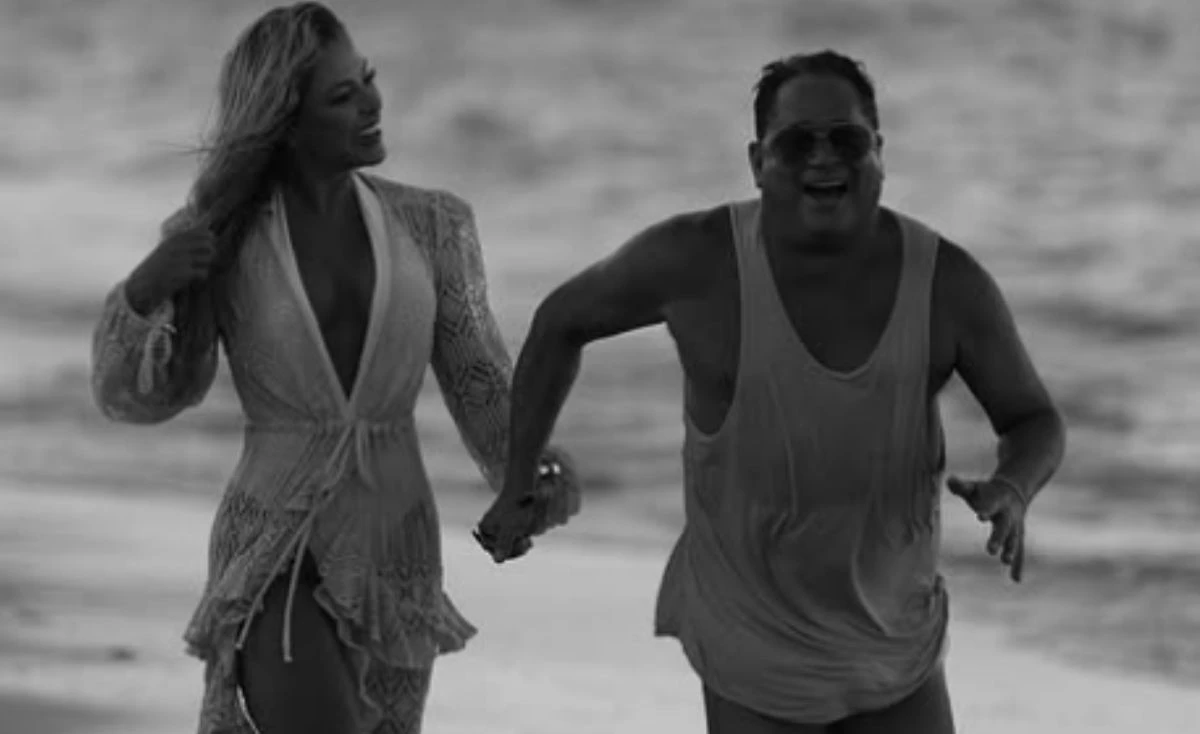 Poliana Rocha curte férias com Leonardo na Bahia: 