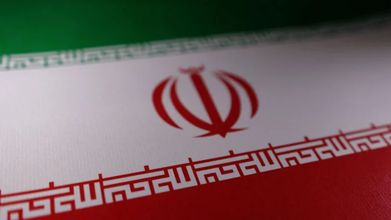 Irã nega negociações com EUA e rebate declarações de Trump