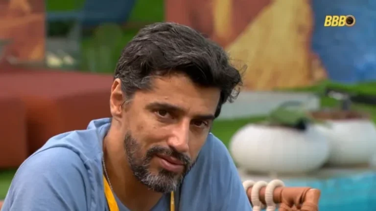 BBB 26: Alberto Cowboy espia conversa de Ana Paula: Uma louca