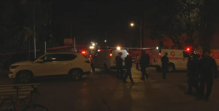 Ataque do Irã com munição de fragmentação deixa ao menos um morto em Israel