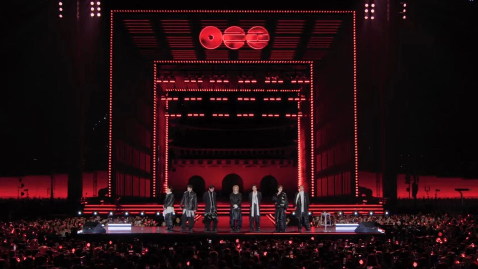 BTS realiza show de reencontro com fãs; confira os melhores momentos