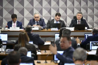 CPMI cancela sessão após STF liberar presidente do Palmeiras de depoimento