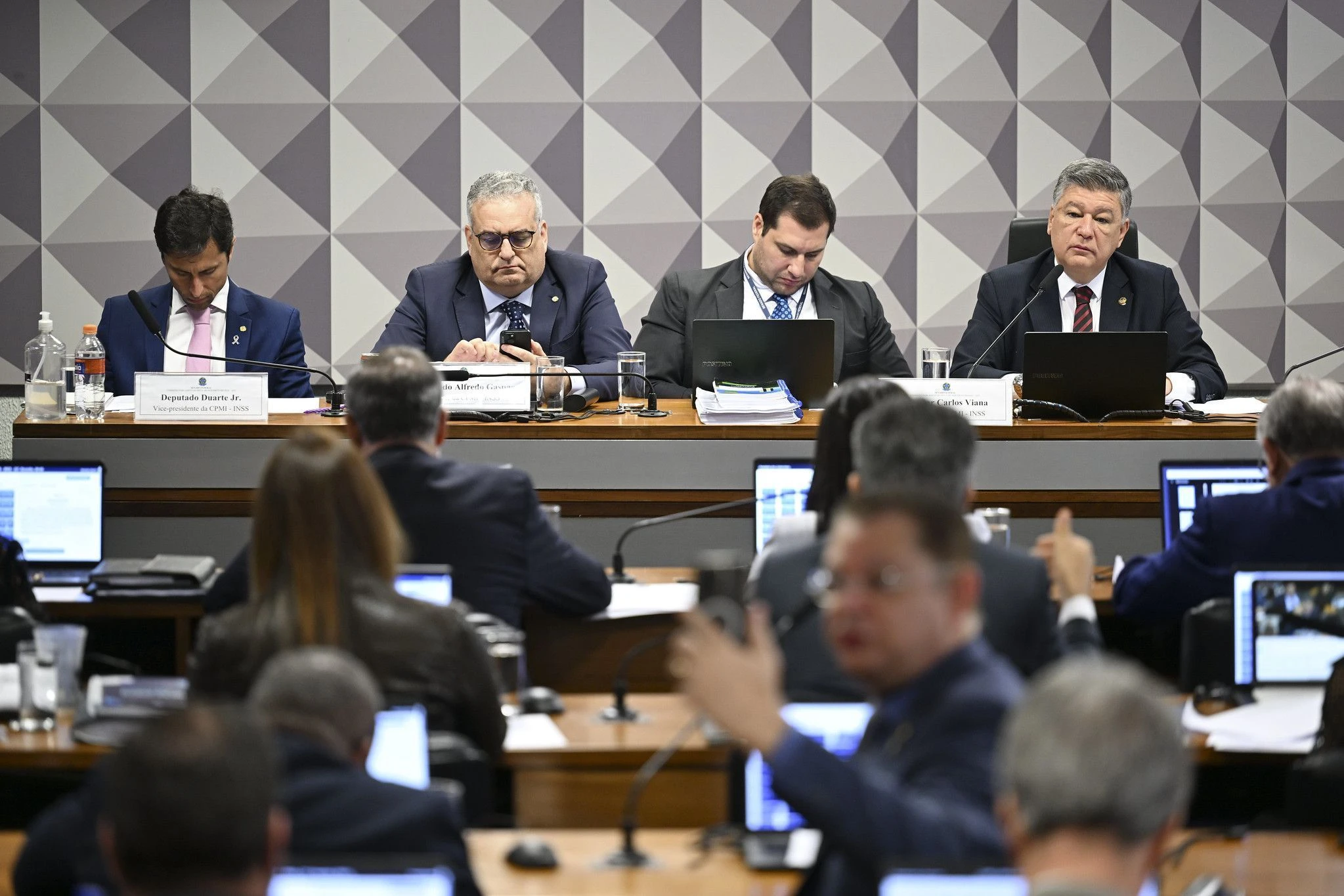 CPMI cancela sessão após STF liberar presidente do Palmeiras de depoimento