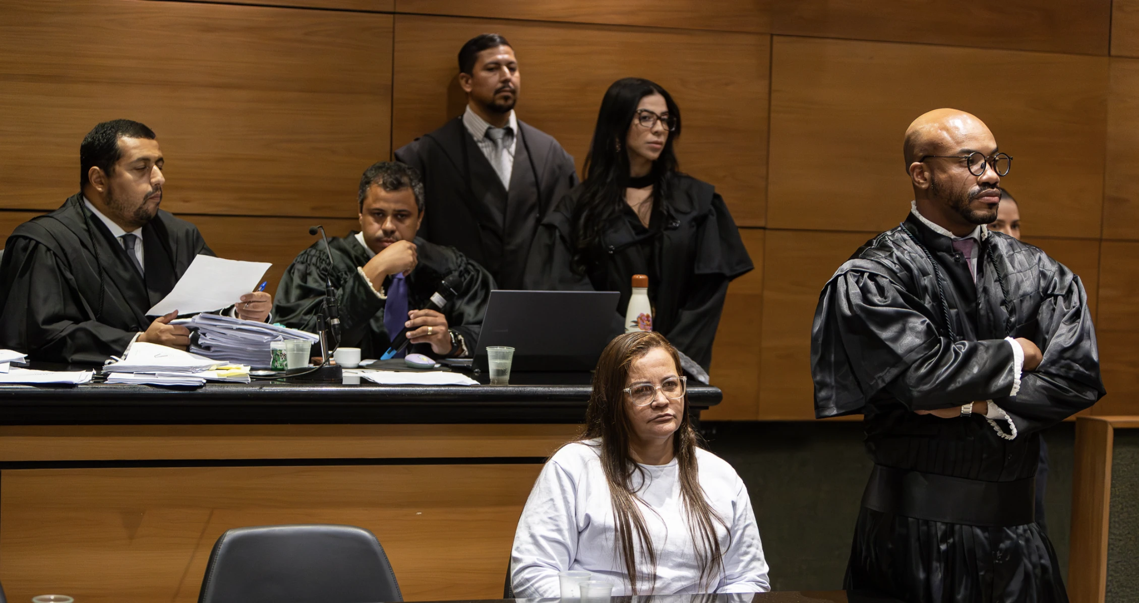 Madrasta é condenada a 49 anos por envenenar enteados no Rio