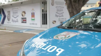 PMs são presos após roubarem 11 celulares em ônibus no Rio