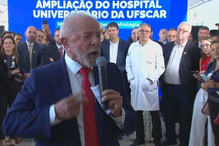 Lula atribui precariedade em hospitais federais do Rio à família Bolsonaro