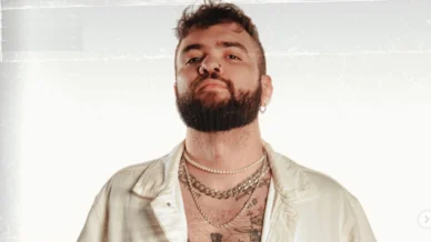 Quem é Tiago Santinelli, humorista envolvido em confusão com cristãos em BH