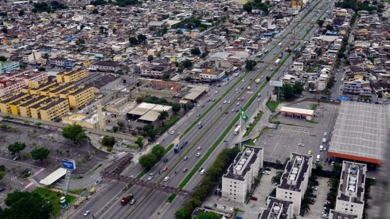 Tiroteios já fecharam 25 vias no Grande Rio em menos de 3 meses, diz estudo