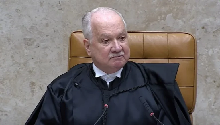 “Remédio pode virar veneno”, diz Fachin sobre inquérito das fake news